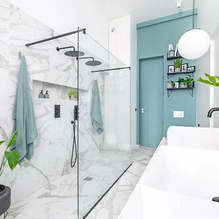 아파트 Loft With Terrace & Ac In The Heart Of *